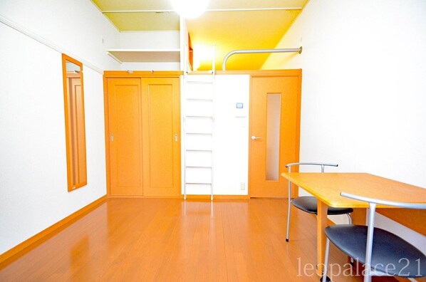 レオパレスFLEURIRの物件内観写真